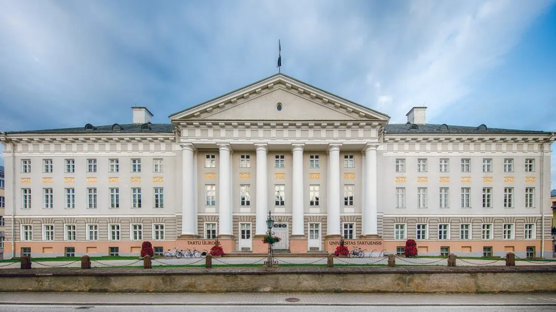 Uue põlvkonna vestlusroboti arendus Tartu Ülikooli arvutiabile